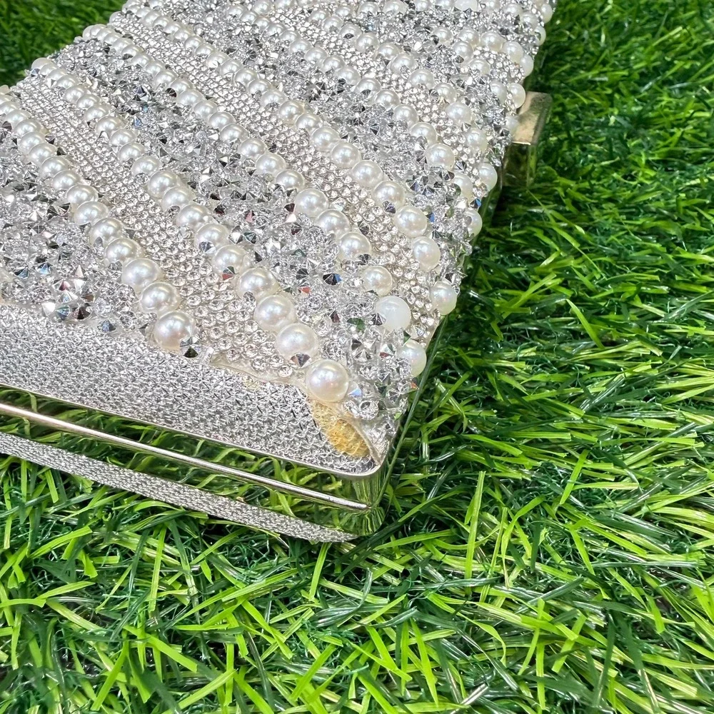 Evening Clutch Womens OS Silver‎ Excellent Pearl Rhinestone Chevron Bag